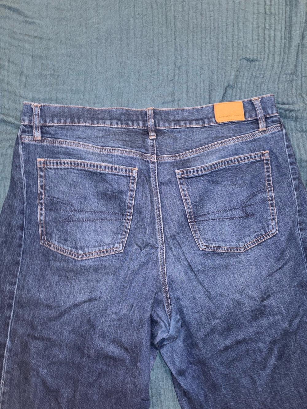 American Eagle Dreamy Drape Barrel Jeans – Size 12 - Picture 4 of 10